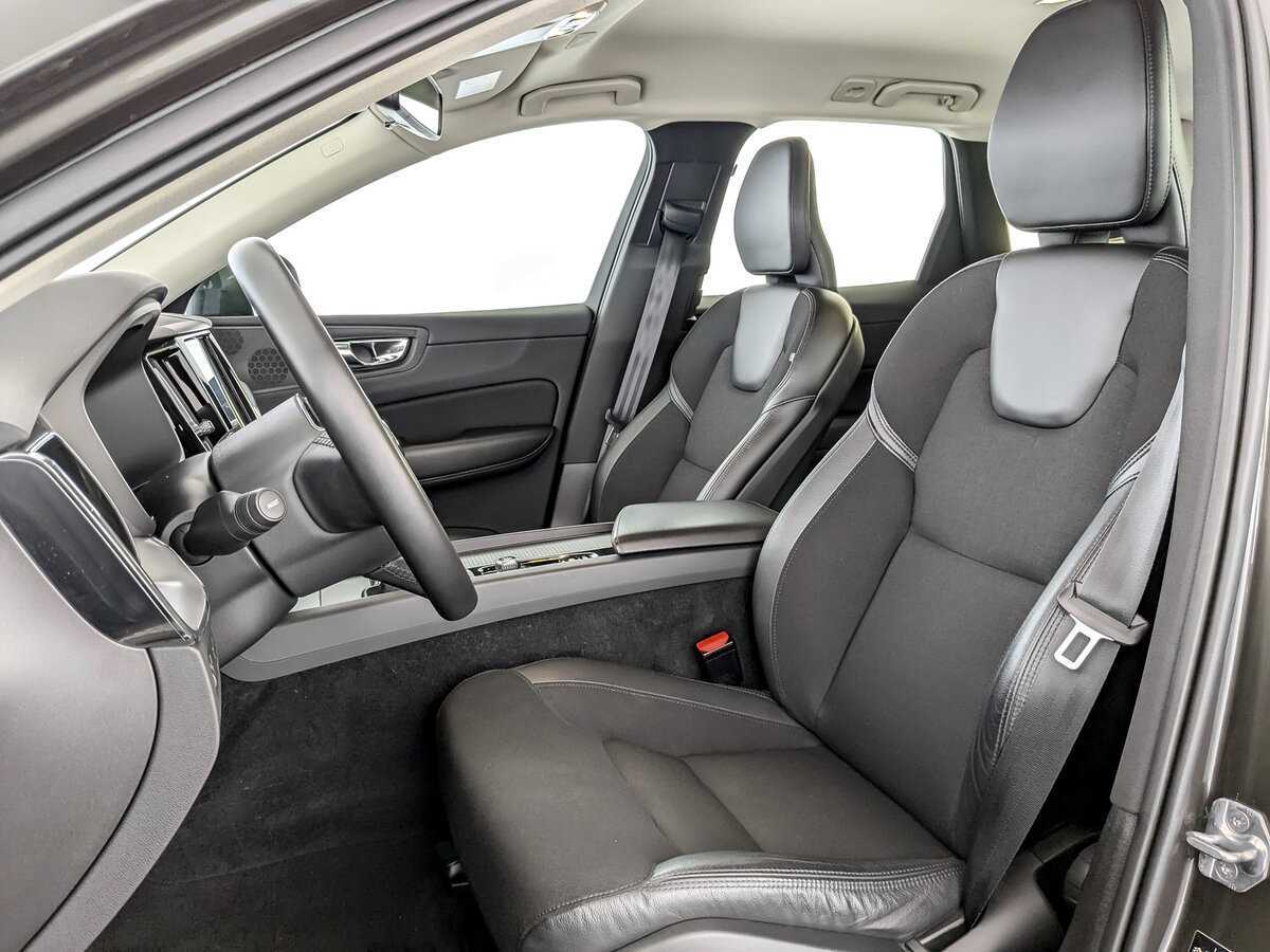 Volvo XC60 2019 года с пробегом. Фото: #19
