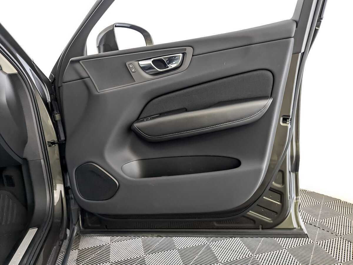 Volvo XC60 2019 года с пробегом. Фото: #24