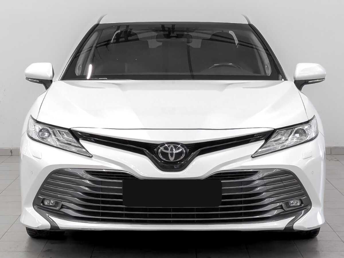Toyota Camry 2019 года с пробегом. Фото: #1