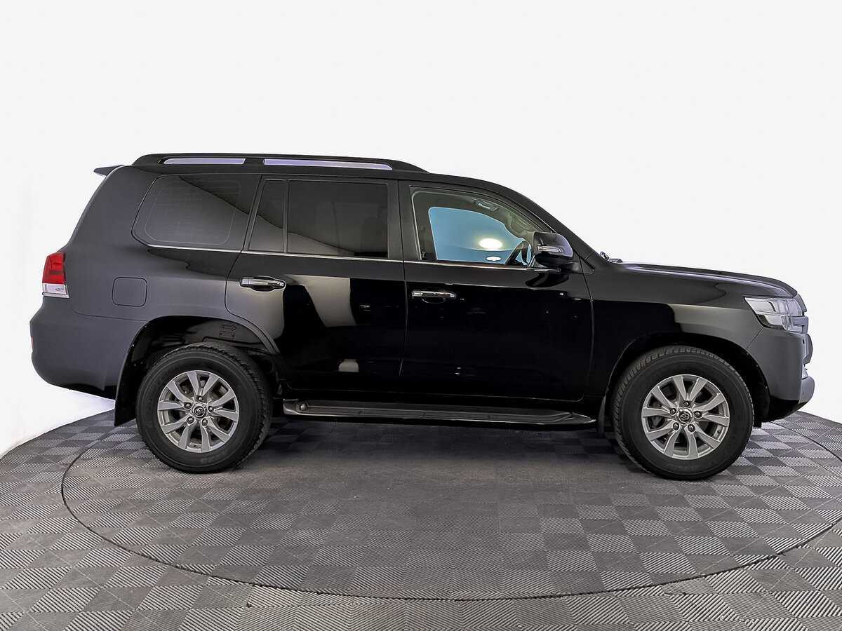 Toyota Land Cruiser 2018 года с пробегом. Фото: #3