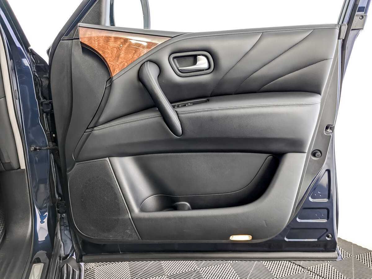 Infiniti QX80 2017 года с пробегом. Фото: #24