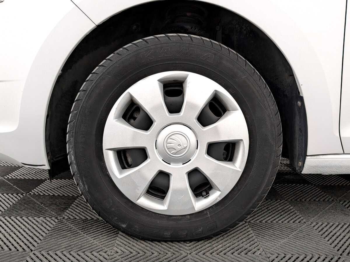 Б/У Шкода Рапид 2017 года. Фото: #17