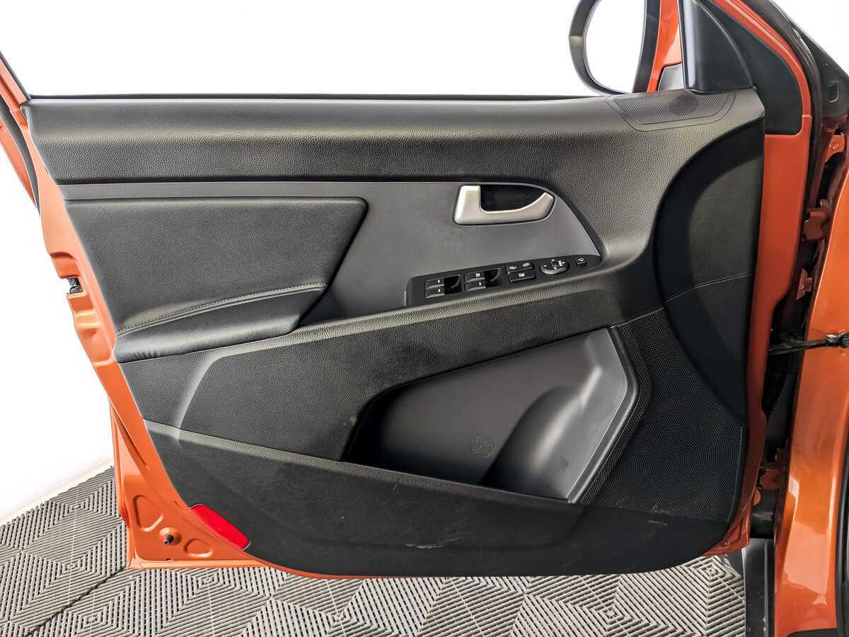 Б/У Киа Спортейдж 2013 года. Фото: #18