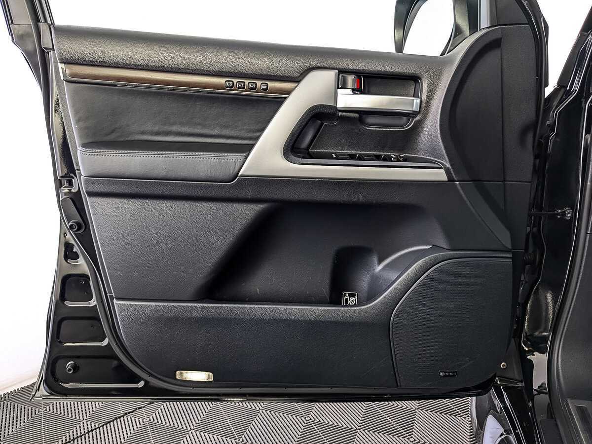 Toyota Land Cruiser 2016 года с пробегом. Фото: #18