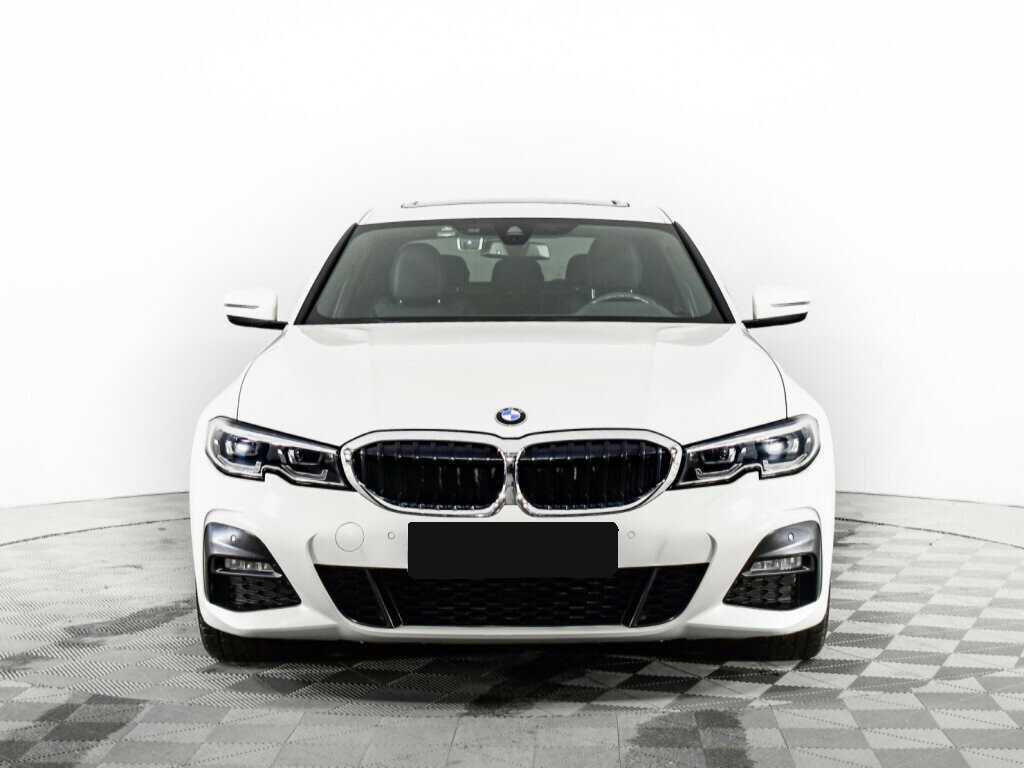 BMW 3 серии 2021 года с пробегом. Фото: #1
