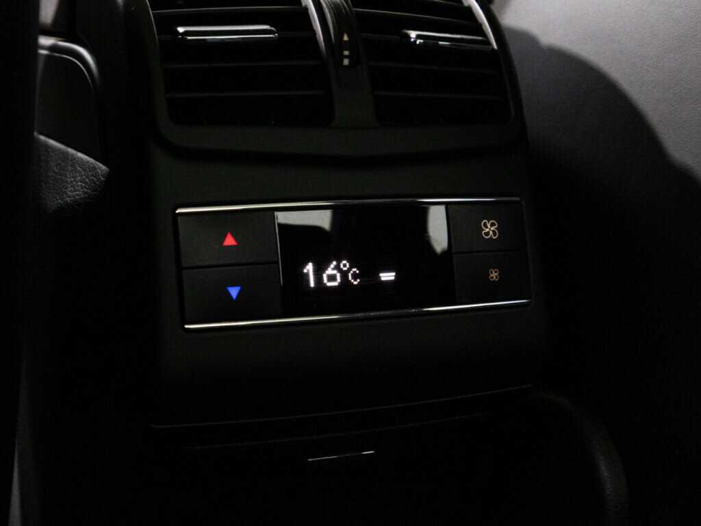 Mercedes-Benz E-Класс AMG 2014 года с пробегом. Фото: #26