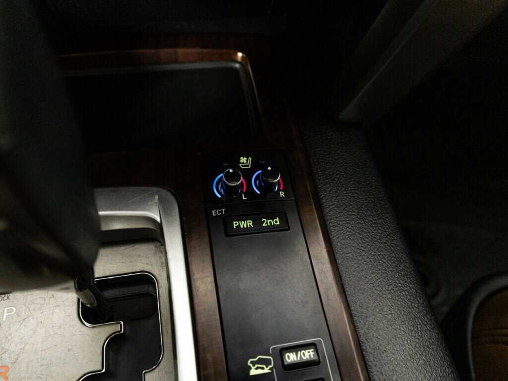 Toyota Land Cruiser 2014 года с пробегом. Фото: #19