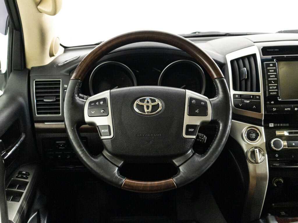 Toyota Land Cruiser 2014 года с пробегом. Фото: #21