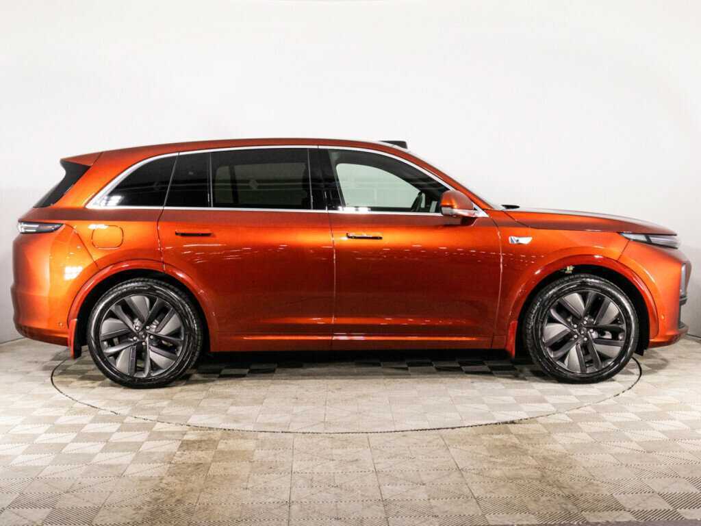 LiXiang L7 2023 года с пробегом. Фото: #3