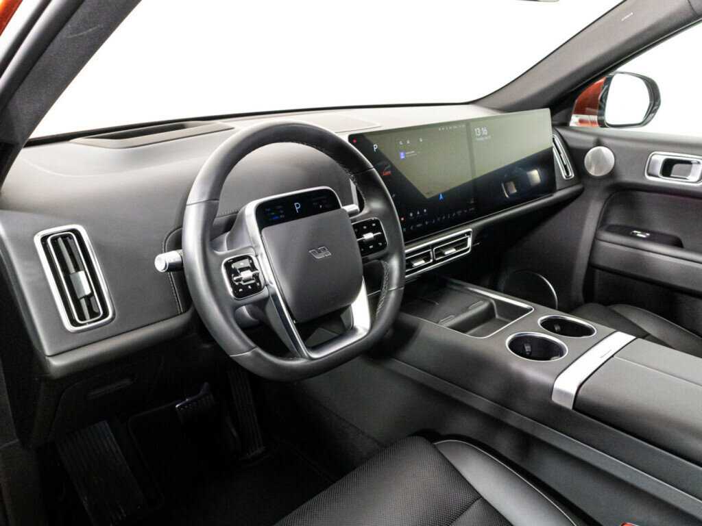 LiXiang L7 2023 года с пробегом. Фото: #9