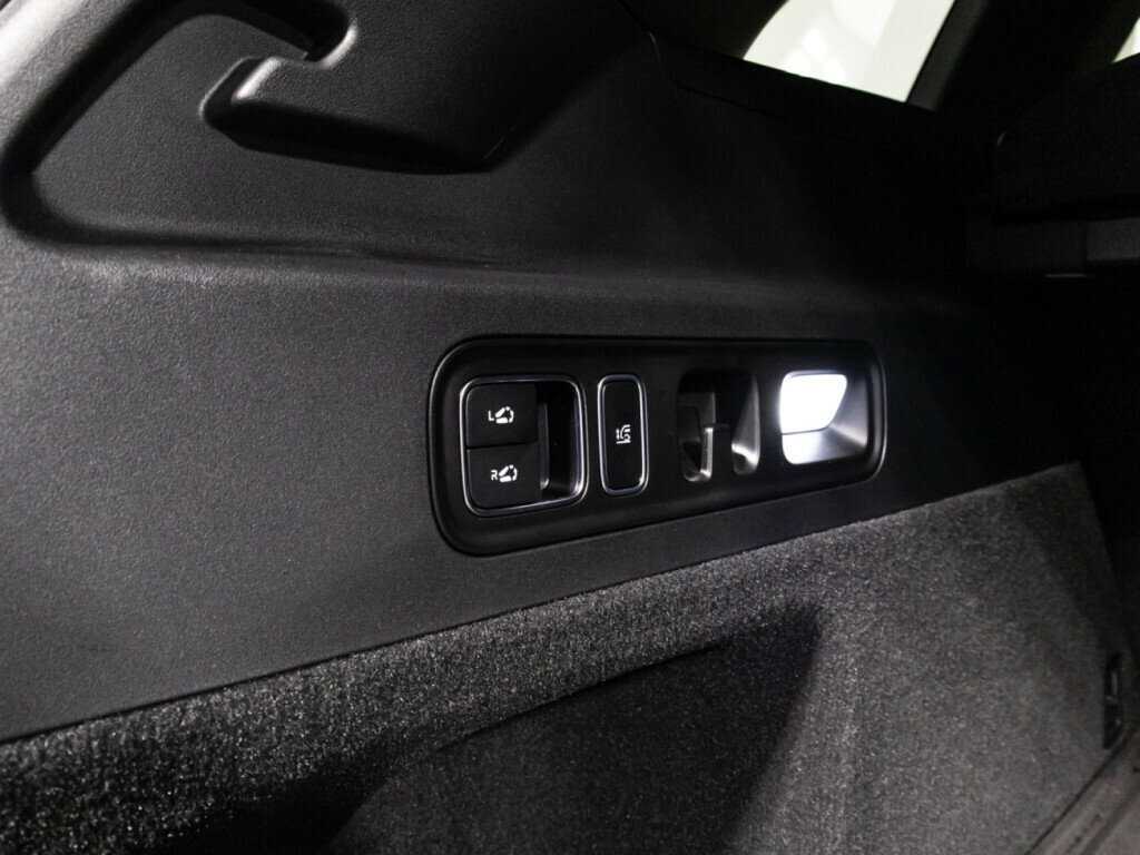 LiXiang L7 2023 года с пробегом. Фото: #13