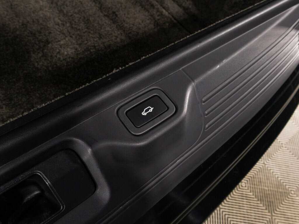 Land Rover Range Rover 2018 года с пробегом. Фото: #16