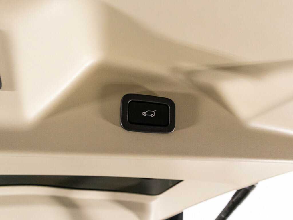 Land Rover Range Rover 2018 года с пробегом. Фото: #17