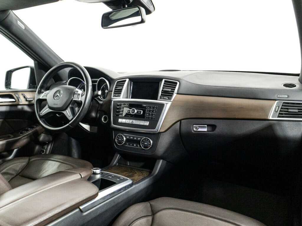 Mercedes-Benz GL-Класс 2015 года с пробегом. Фото: #8