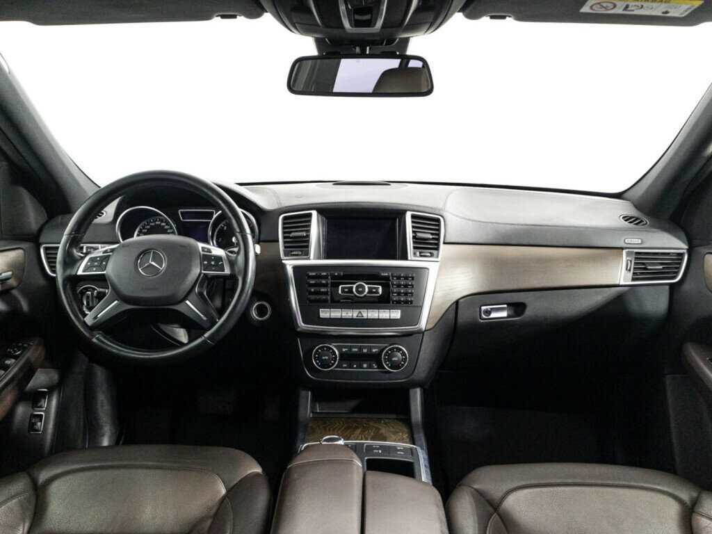 Mercedes-Benz GL-Класс 2015 года с пробегом. Фото: #12