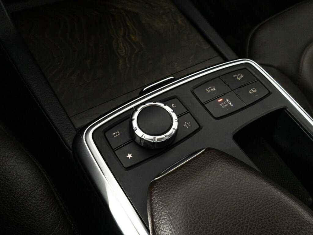 Mercedes-Benz GL-Класс 2015 года с пробегом. Фото: #22