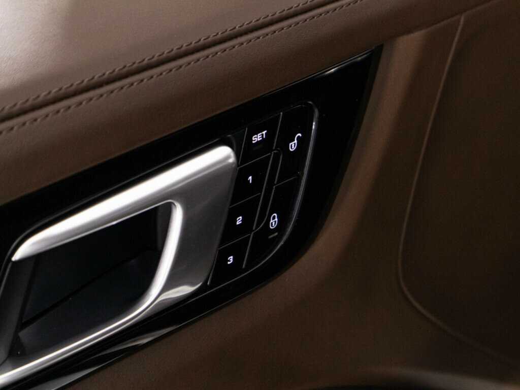 Porsche Cayenne 2018 года с пробегом. Фото: #17