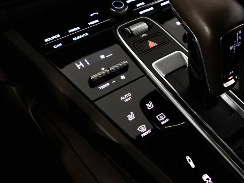 Porsche Cayenne 2018 года с пробегом. Фото: #23