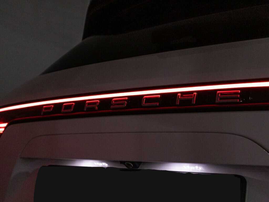 Porsche Cayenne 2018 года с пробегом. Фото: #30