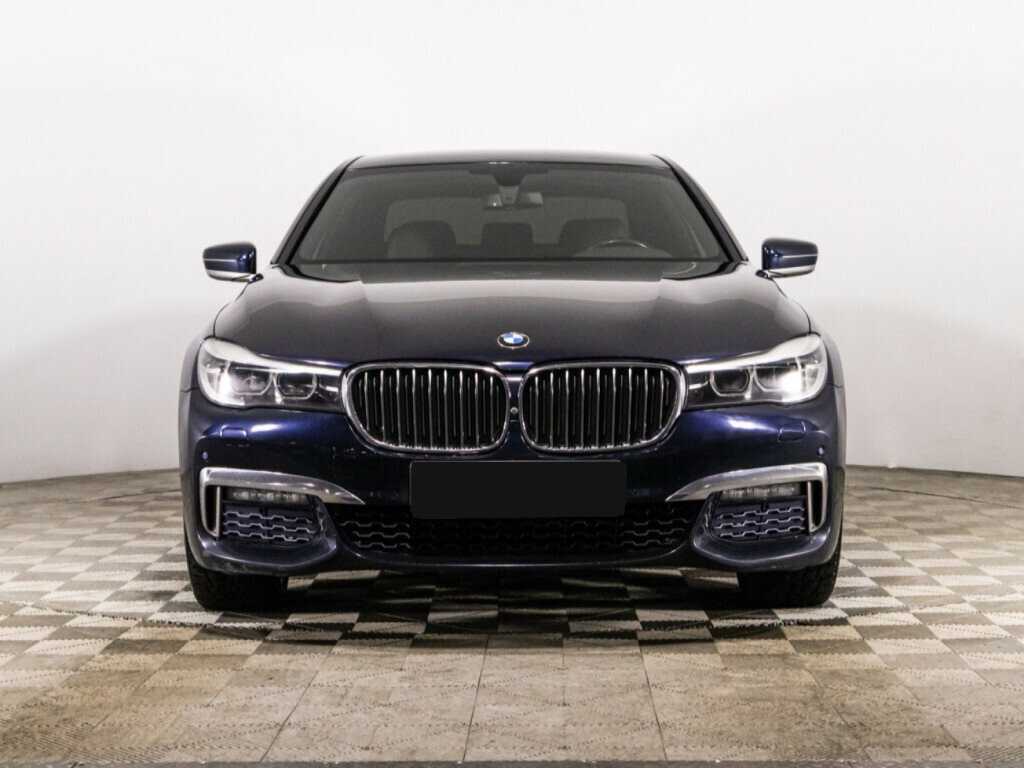 BMW 7 серии 2016 года с пробегом. Фото: #1