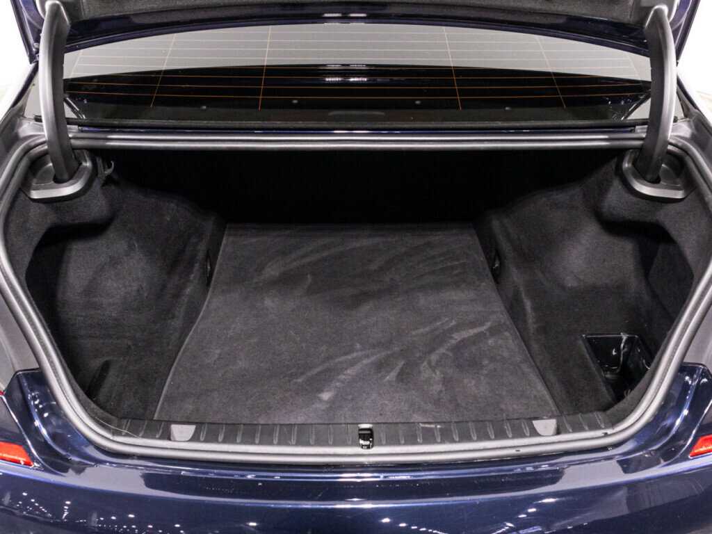 BMW 7 серии 2016 года с пробегом. Фото: #12