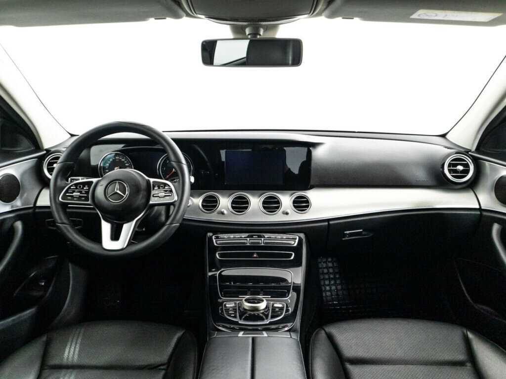 Mercedes-Benz E-Класс 2019 года с пробегом. Фото: #12