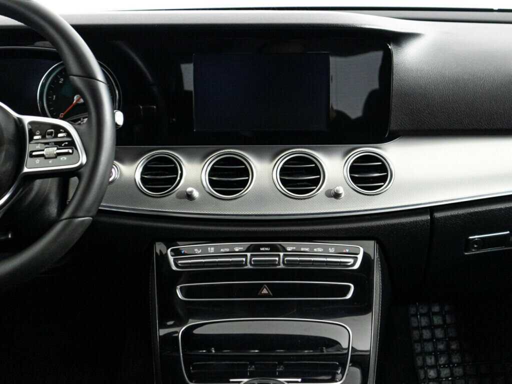 Mercedes-Benz E-Класс 2019 года с пробегом. Фото: #13