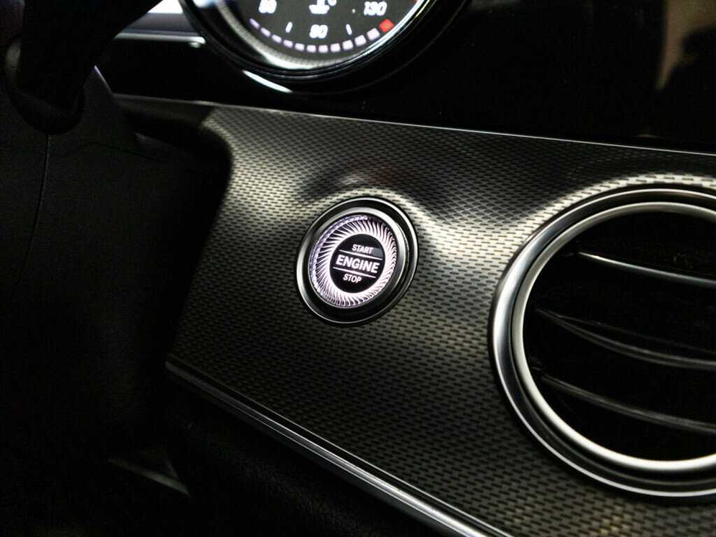 Mercedes-Benz E-Класс 2019 года с пробегом. Фото: #18