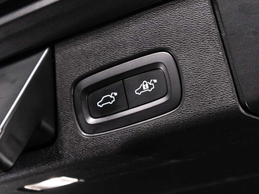 Volvo XC60 2021 года с пробегом. Фото: #14