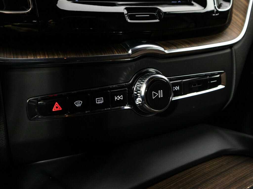 Volvo XC60 2021 года с пробегом. Фото: #19