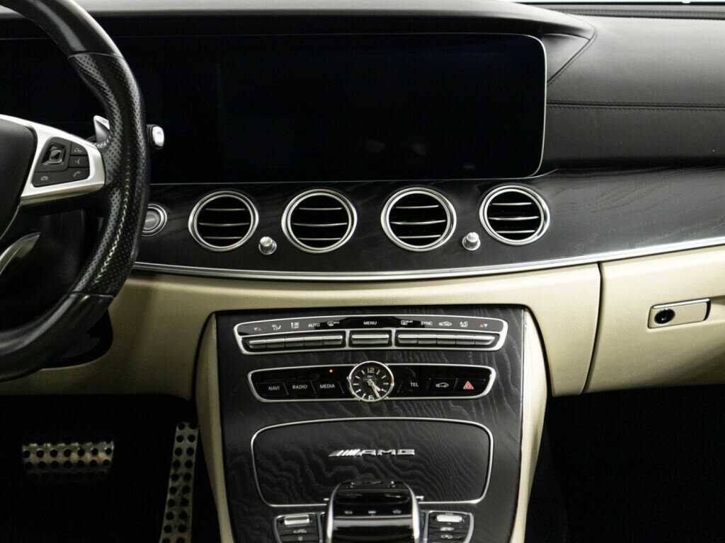 Mercedes-Benz E-Класс AMG 2018 года с пробегом. Фото: #13