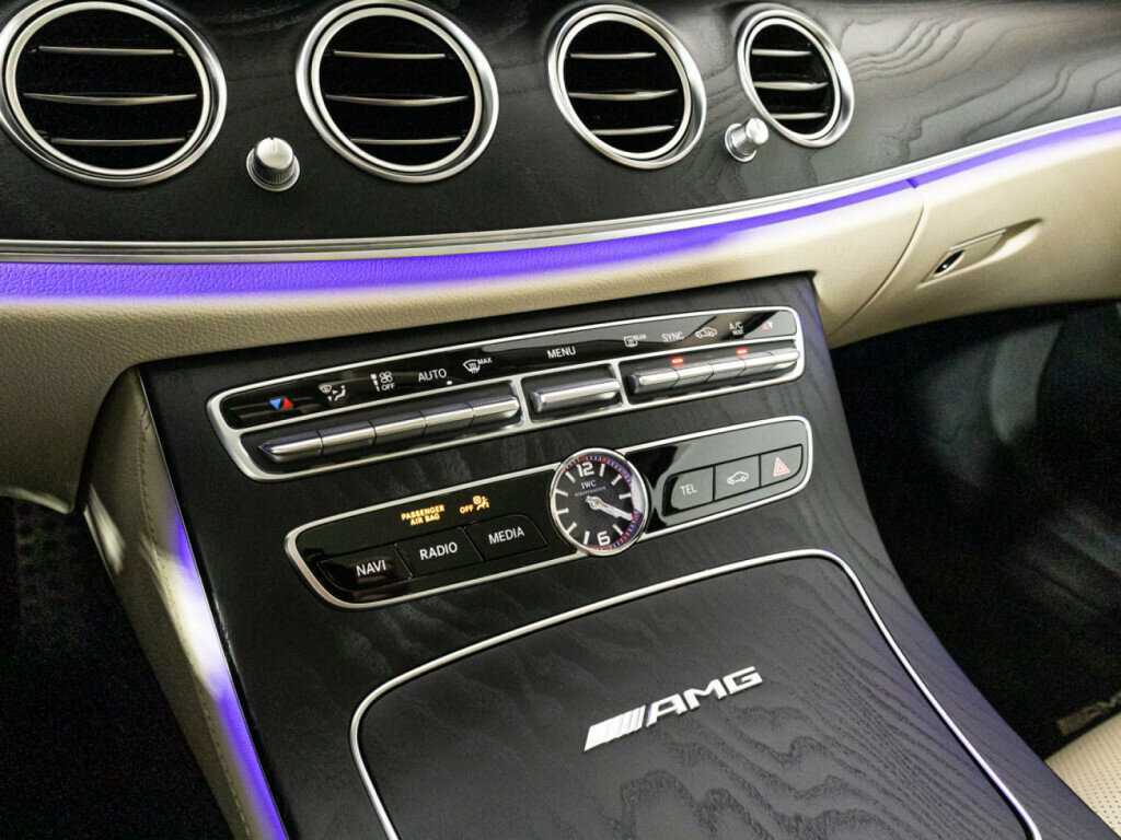 Mercedes-Benz E-Класс AMG 2018 года с пробегом. Фото: #18