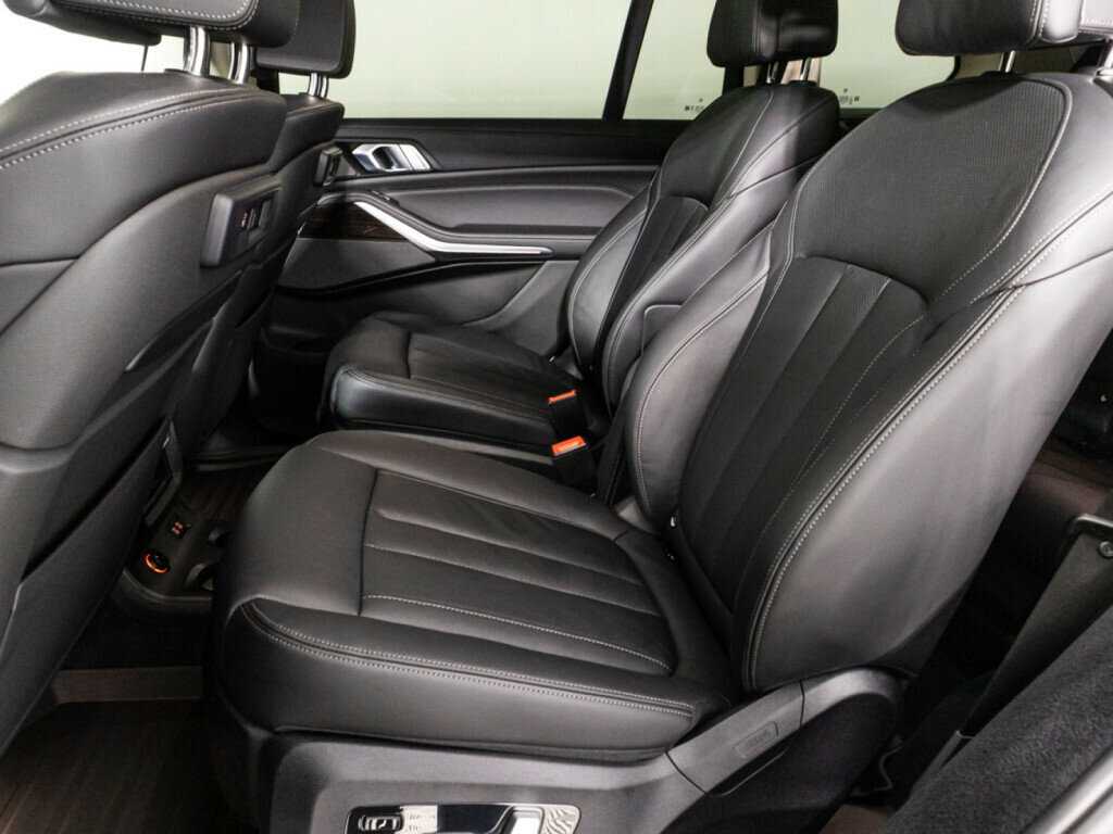 BMW X7 2020 года с пробегом. Фото: #7