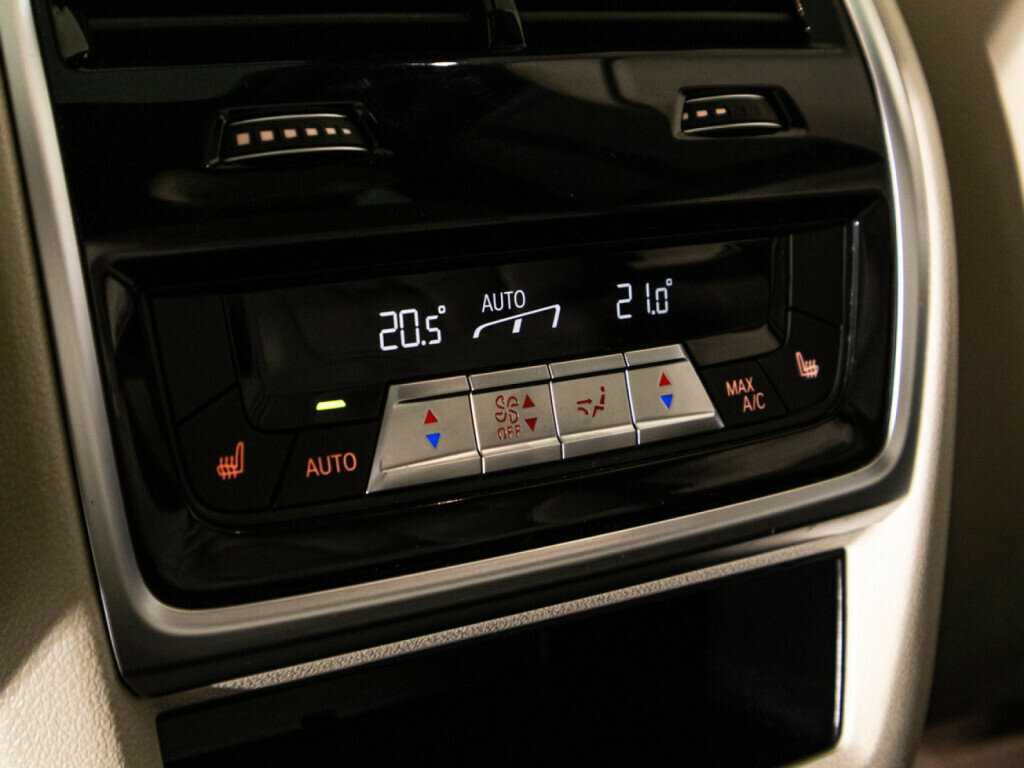 BMW X7 2020 года с пробегом. Фото: #30