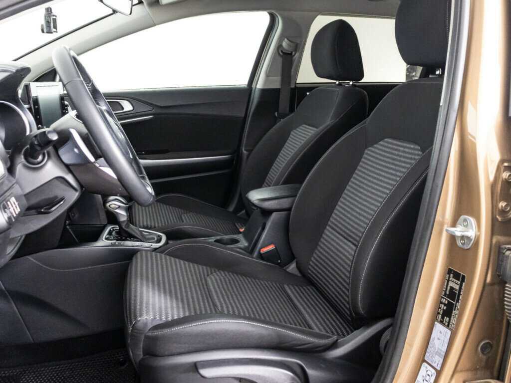 Kia Ceed 2021 года с пробегом. Фото: #15