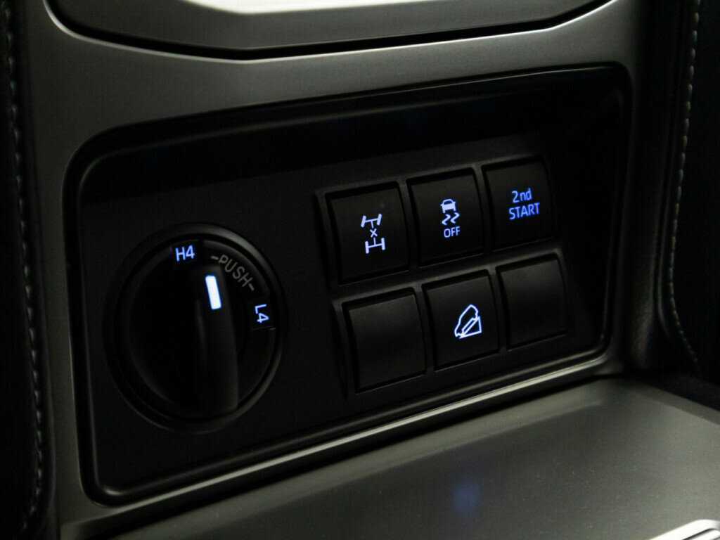 Toyota Land Cruiser Prado 2022 года с пробегом. Фото: #18