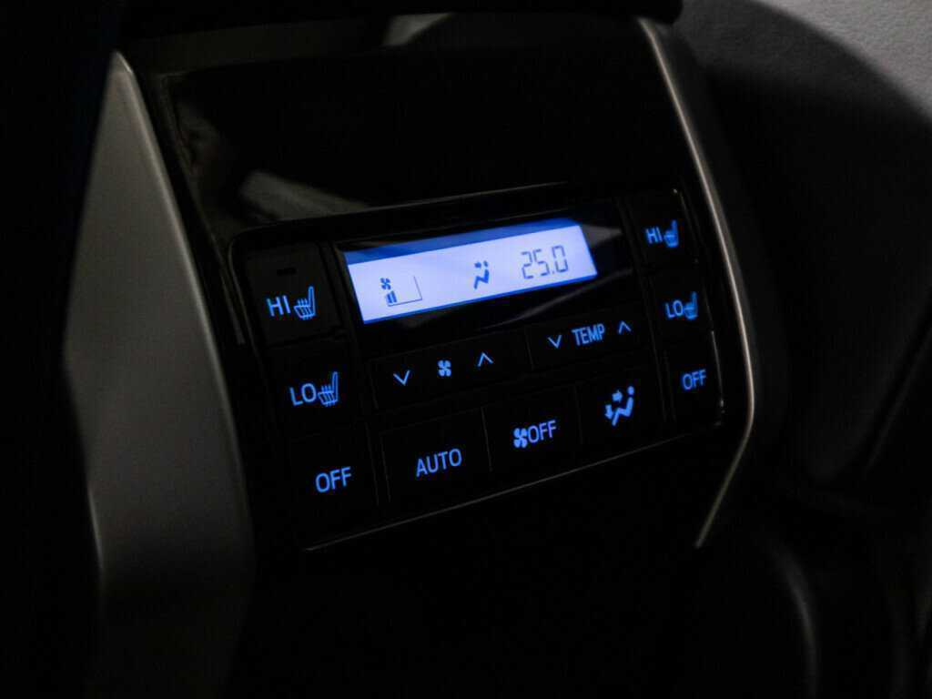 Toyota Land Cruiser Prado 2022 года с пробегом. Фото: #20