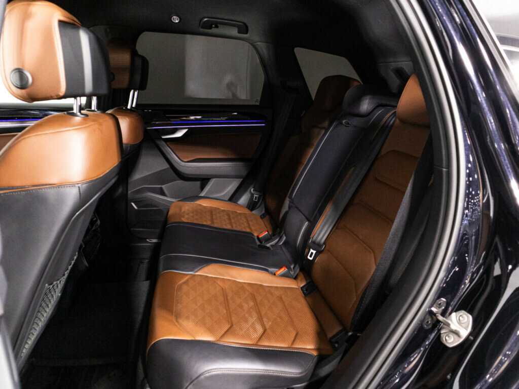 Volkswagen Touareg 2022 года с пробегом. Фото: #9