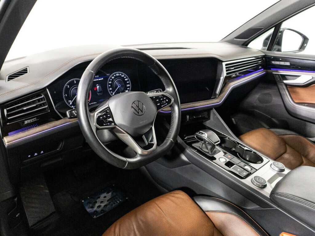 Volkswagen Touareg 2022 года с пробегом. Фото: #10