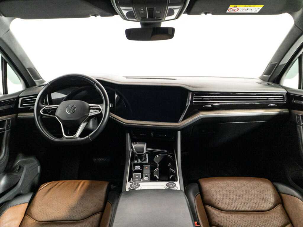 Volkswagen Touareg 2022 года с пробегом. Фото: #12