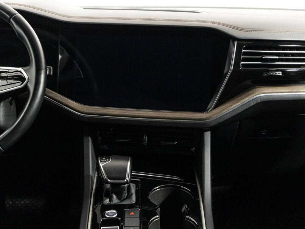 Volkswagen Touareg 2022 года с пробегом. Фото: #13