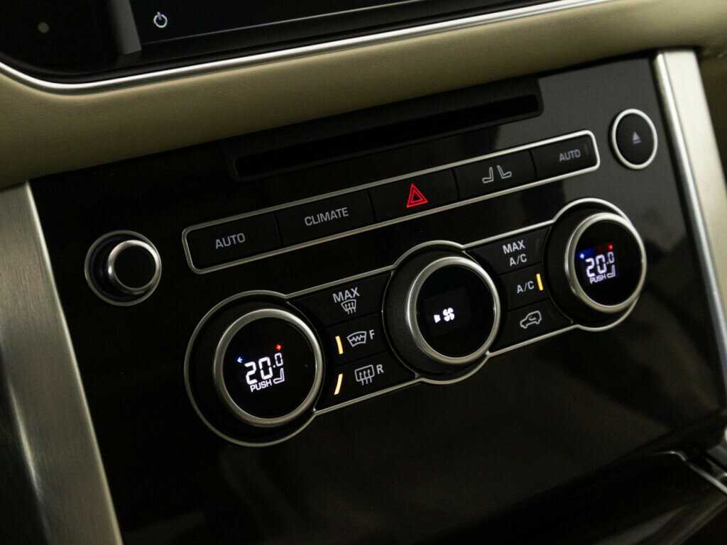 Land Rover Range Rover 2017 года с пробегом. Фото: #28