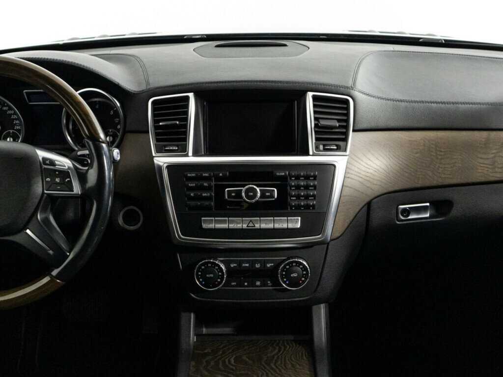 Mercedes-Benz GL-Класс 2015 года с пробегом. Фото: #10