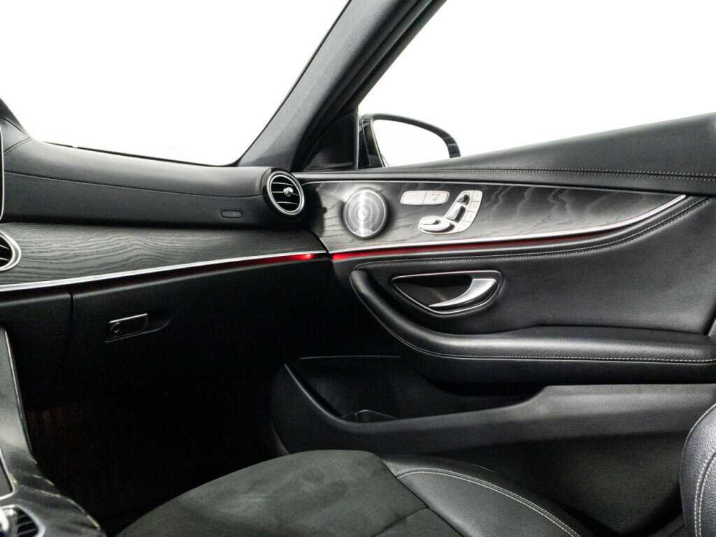 Mercedes-Benz E-Класс 2019 года с пробегом. Фото: #18