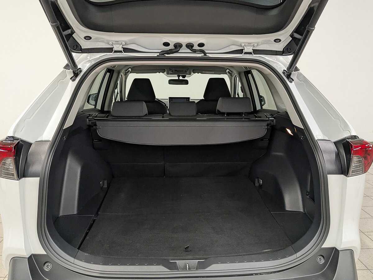 Toyota RAV4 2020 года с пробегом. Фото: #9