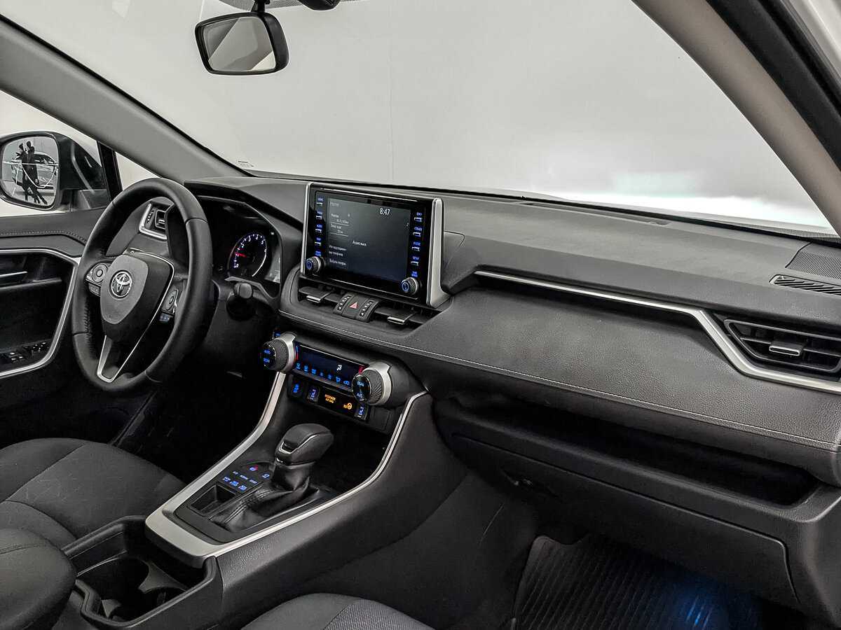 Toyota RAV4 2020 года с пробегом. Фото: #12