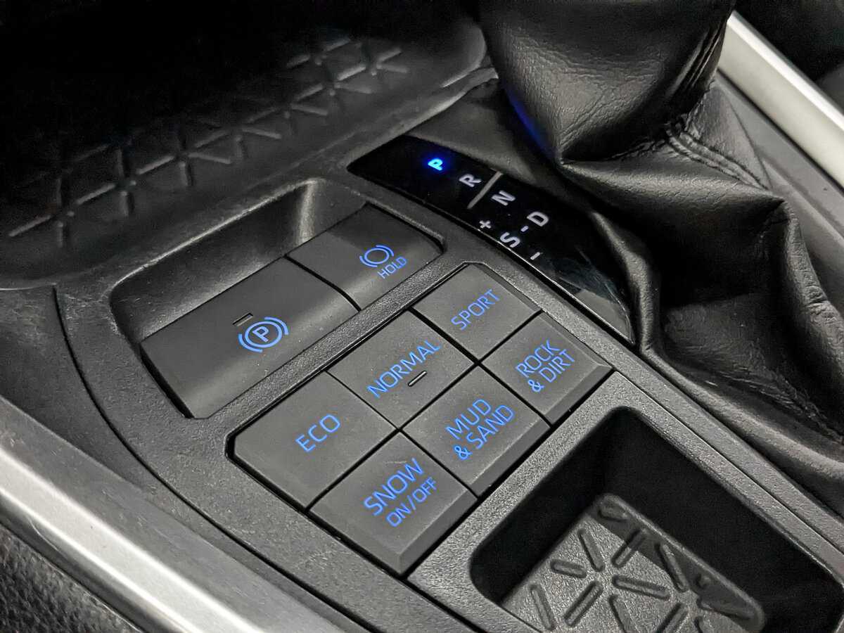 Toyota RAV4 2020 года с пробегом. Фото: #20