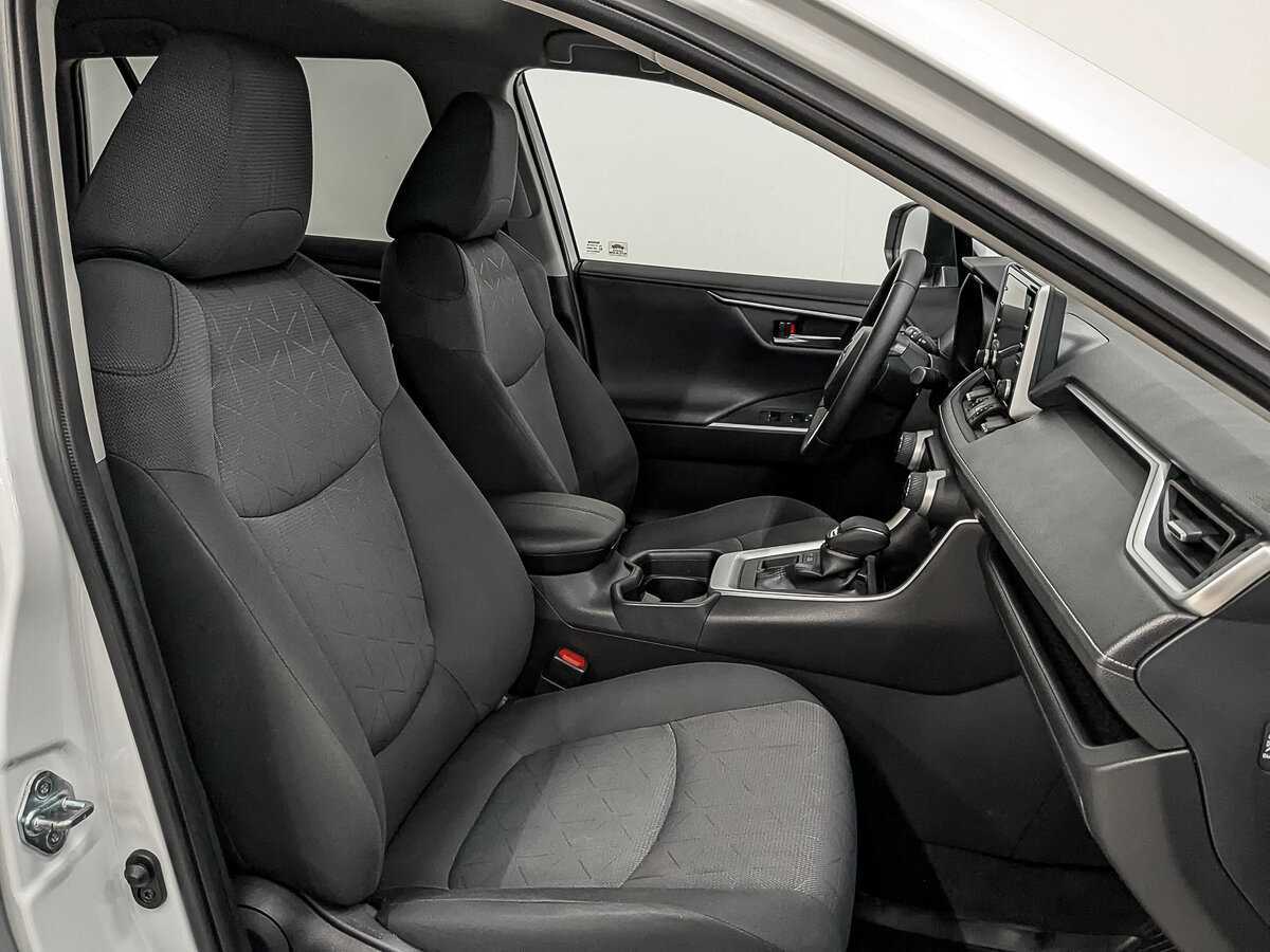 Toyota RAV4 2020 года с пробегом. Фото: #22