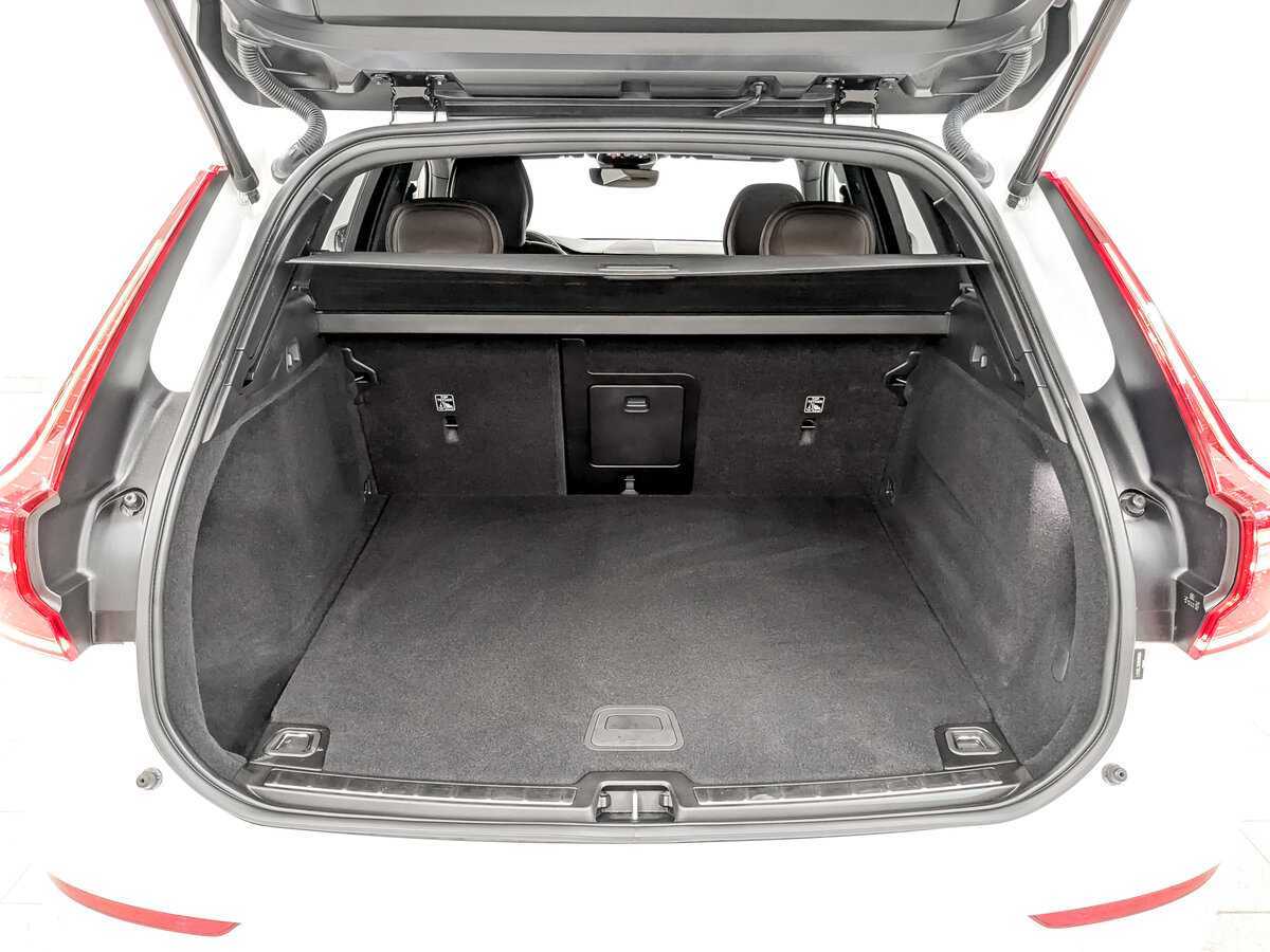 Volvo XC60 2021 года с пробегом. Фото: #9