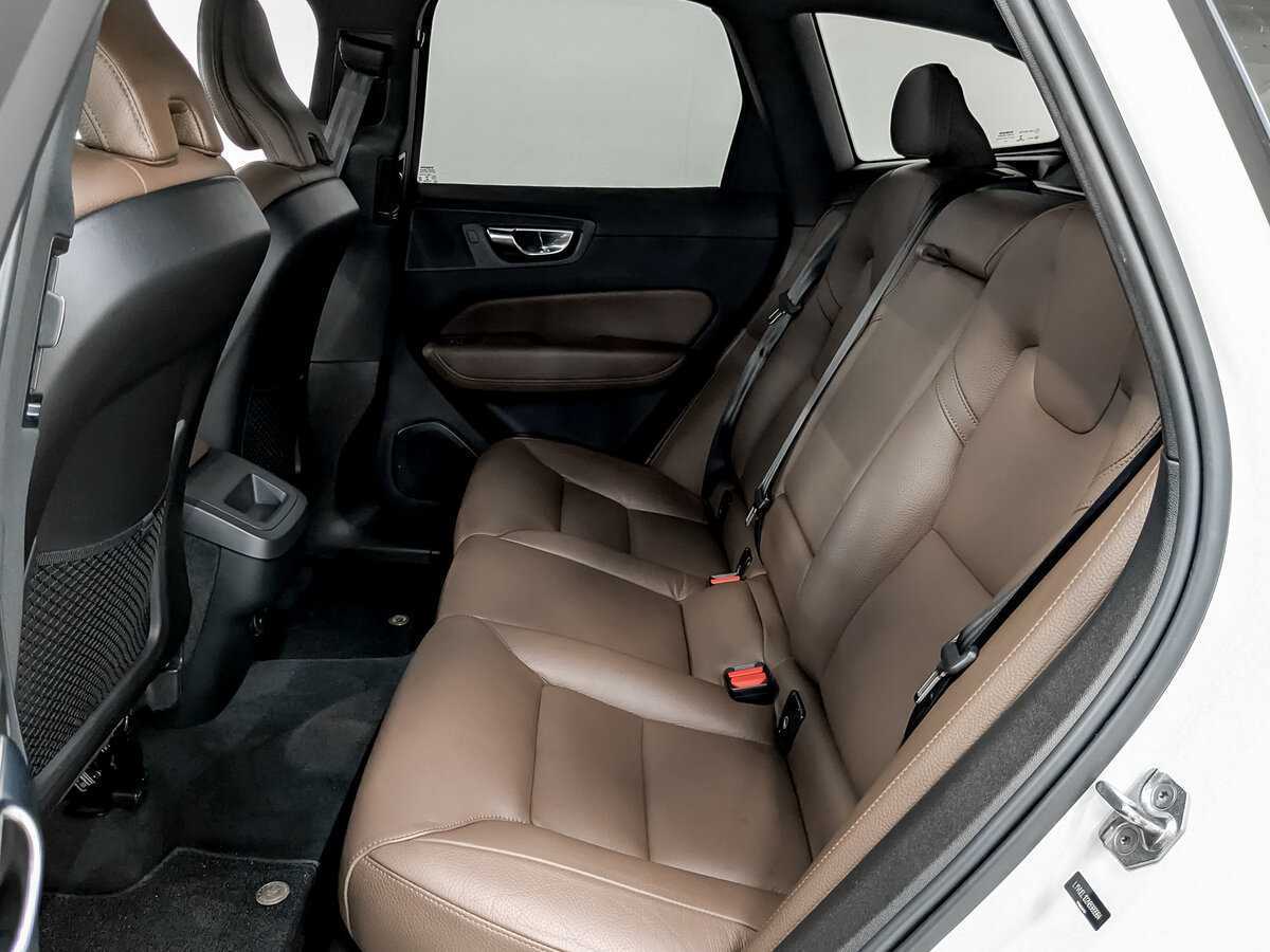 Volvo XC60 2021 года с пробегом. Фото: #11